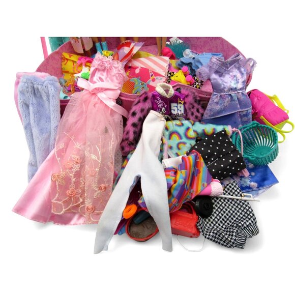 BARBIE DOLL Lot with Heart-Shaped Carrying Case Includes 6 Dolls and Clothes - Picture 5 of 11